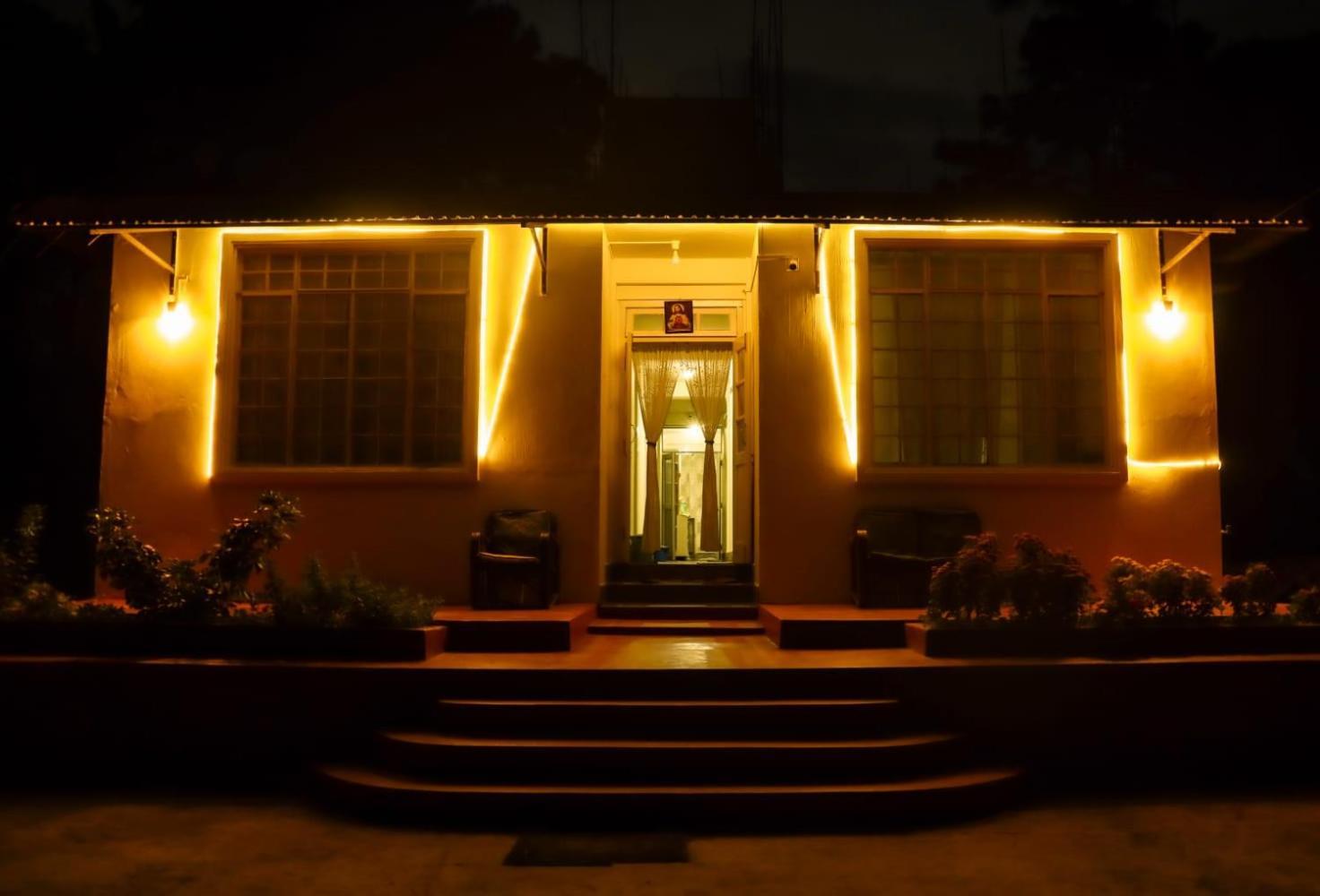 Pine Tree Lodge Shillong Exterior foto